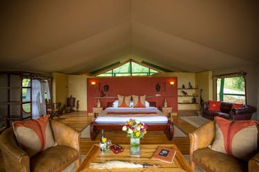 Safári de 2 dias em Masai Mara no Mara Engai Wilderness Lodge